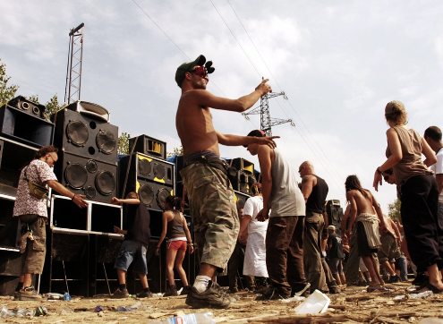 Capannone Rave Possibile rave party in un capannone di Soliera, forze dell'ordine ...
